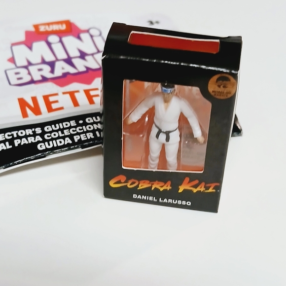 Zuru Mini Brands Netflix Cobra Kai Daniel Larusso Mini Figurine - Picture 4 of 5